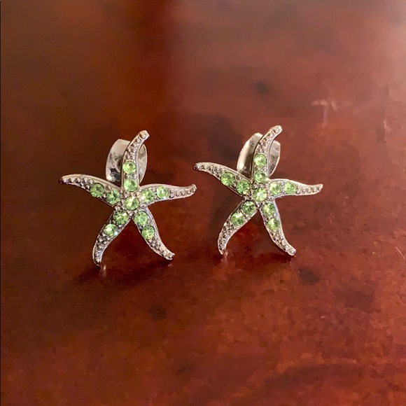 Jewelry - ❤️CLEARANCE❤️ Starfish Earrings